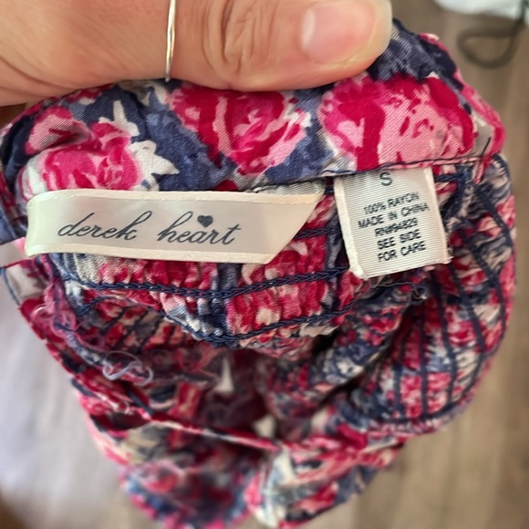 Sweetheart Neck Romper w Pockets and adjustable straps and back rouching - Picture 6 of 6